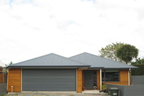 Photo of property in 27 Reserve Road, Waikuku Beach, 7473