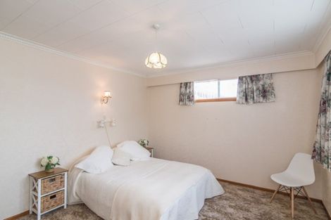 Photo of property in 35 Glen Road, Raumati South, Paraparaumu, 5032