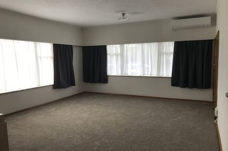 Photo of property in 16 Strathmore Avenue, Strathmore Park, Wellington, 6022