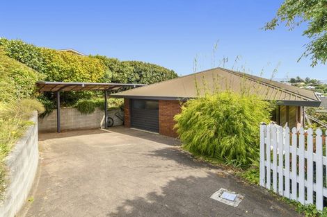 Photo of property in 74 Harbour View Road, Omokoroa, 3114