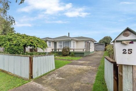 Photo of property in 25 Tairere Crescent, Rosehill, Papakura, 2113