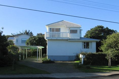 Photo of property in 31 Te Moana Road, Waikanae Beach, Waikanae, 5036