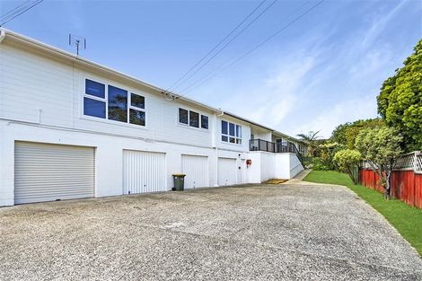Photo of property in 2/15 Selwyn Crescent, Forrest Hill, Auckland, 0620