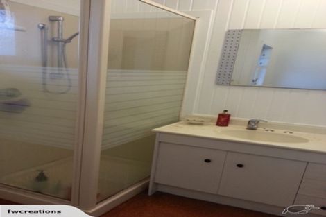 Photo of property in 57 Onewa Road, Northcote, Auckland, 0627