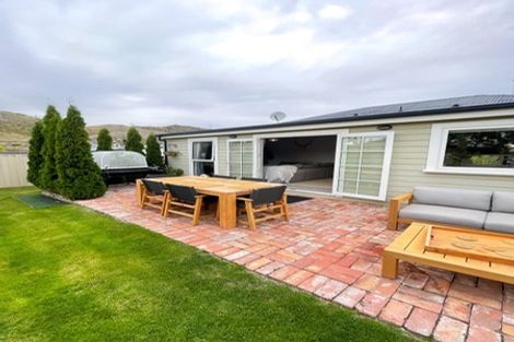 Photo of property in 5 Molyneux Avenue, Cromwell, 9310