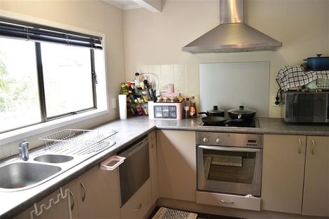 Photo of property in 2/27 Knightsbridge Drive, Forrest Hill, Auckland, 0620