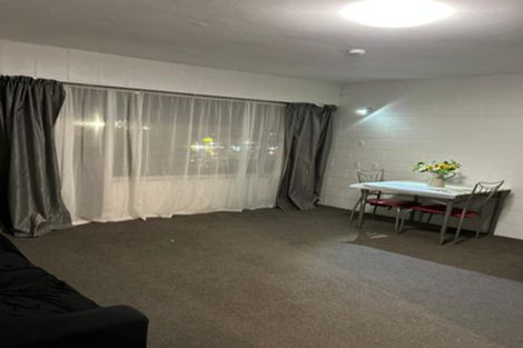 Photo of property in 3o Mountain Road, Mount Wellington, Auckland, 1060