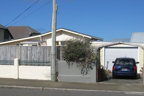 Photo of property in 137 Apu Crescent, Lyall Bay, Wellington, 6022