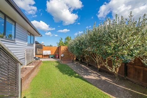 Photo of property in 7 Raabia Close, Parakai, 0830