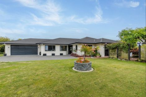 Photo of property in 6 Anderson Way, Highlands Park, New Plymouth, 4312