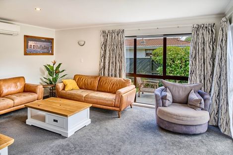 Photo of property in 23 Mcenroe Grove, Naenae, Lower Hutt, 5011