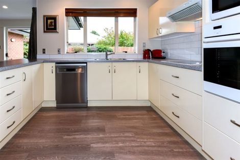 Photo of property in 30 Rempstone Drive, Halswell, Christchurch, 8025