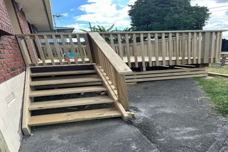 Photo of property in 2/69 Orams Road, Hillpark, Auckland, 2102