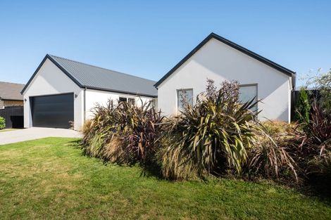 Photo of property in 16 Regent Street, Lower Shotover, Queenstown, 9304