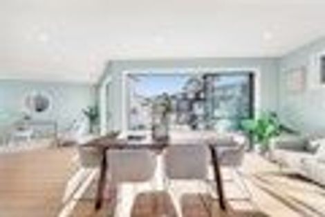 Photo of property in 2 Ingham Court, Fairview Heights, Auckland, 0632