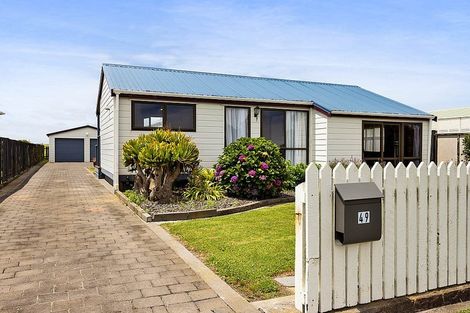 Photo of property in 49 Brennan Place, Opunake, 4616
