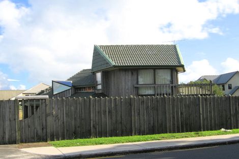 Photo of property in 2 Ngapara Street, Red Beach, 0932