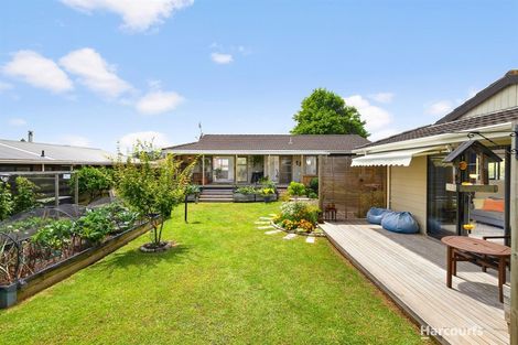Photo of property in 4 Harbour Crest Drive, Waiuku, 2123
