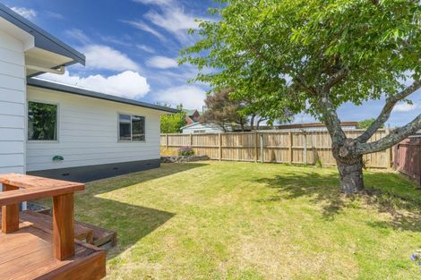 Photo of property in 35 Otupai Street, Two Mile Bay, Taupo, 3330