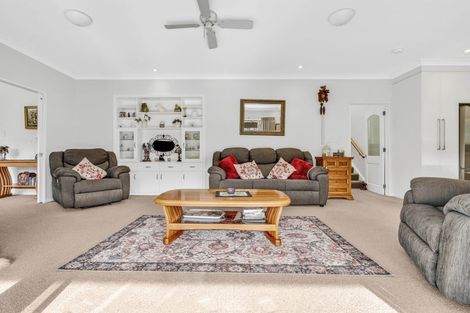 Photo of property in 19 Mark Williams Place, Clevedon, Papakura, 2582