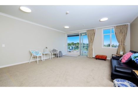 Photo of property in 82 Rewa Rewa Lane, Orewa, 0931