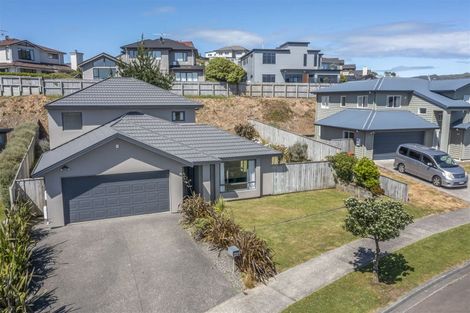 Photo of property in 15 Milford Street, Aotea, Porirua, 5024