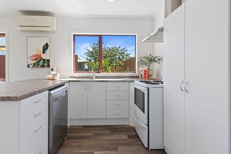 Photo of property in 17b Humber Crescent, Gate Pa, Tauranga, 3112