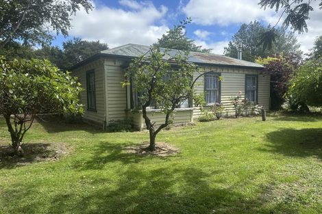 Photo of property in 137 Main North Road, Woodend, 7610