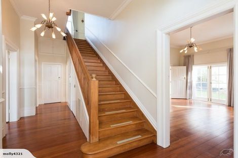 Photo of property in 57 Bolton Street, Kelburn, Wellington, 6012