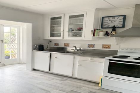 Photo of property in 52 Beach Haven Road, Beach Haven, Auckland, 0626