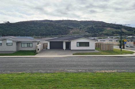 Photo of property in 28 Manor Park Road, Manor Park, Lower Hutt, 5019