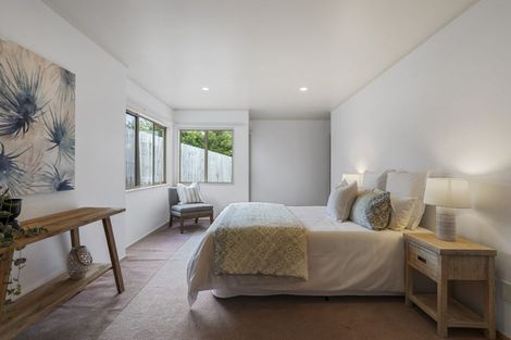 Photo of property in 2/20 Compton Street, Hillcrest, Auckland, 0627