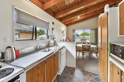 Photo of property in 8a Hamlin Road, Mount Wellington, Auckland, 1060