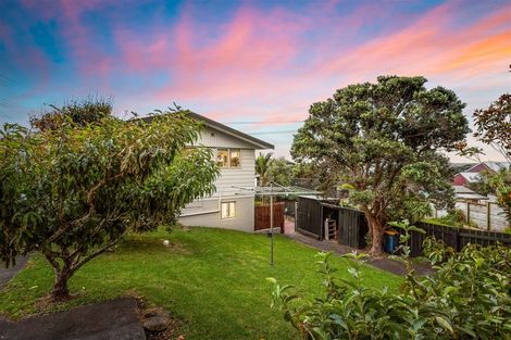 Photo of property in 84 Waitea Road, Muriwai, Waimauku, 0881