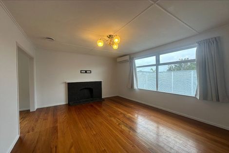 Photo of property in 1/14 Roberts Road, Te Atatu South, Auckland, 0610