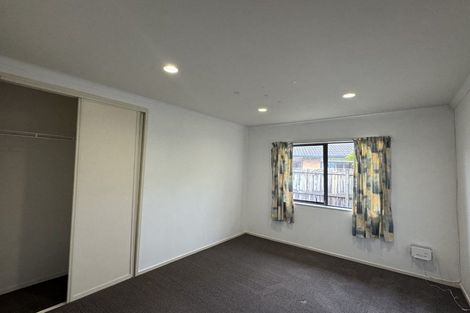 Photo of property in 42 Carisbrook Crescent, Papakura, 2110