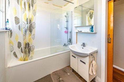 Photo of property in 5 Deem Place, Tawhero, Whanganui, 4501