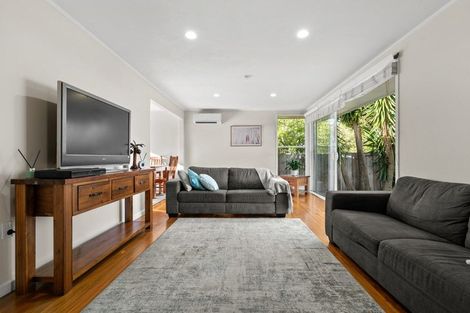 Photo of property in 2 Bernard Street, Papatoetoe, Auckland, 2025