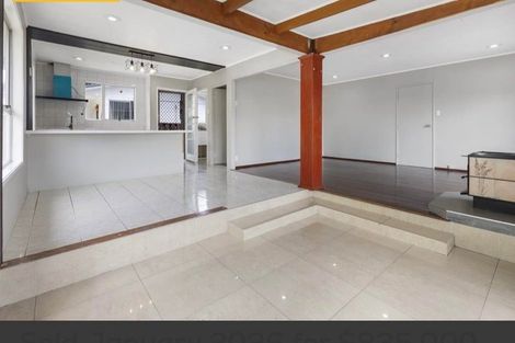 Photo of property in 66 Sikkim Crescent, Clover Park, Auckland, 2019