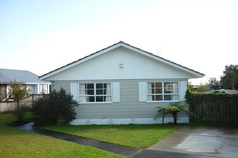 Photo of property in 35 Barbados Drive, Unsworth Heights, Auckland, 0632