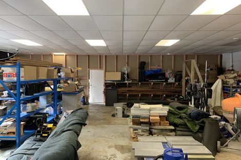 Photo of property in 11a Springs Road, Parakai, 0830