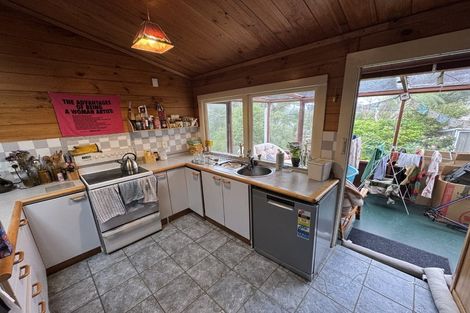 Photo of property in 9 Versailles Street, Karori, Wellington, 6012