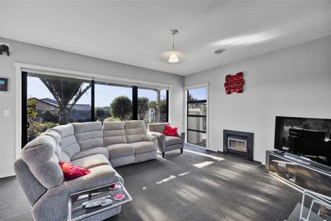 Photo of property in 57 Dillon Drive, Bell Block, New Plymouth, 4312