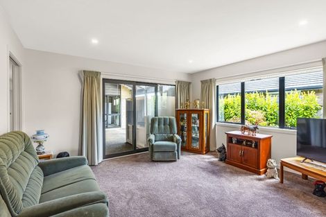 Photo of property in 2 Pohatu Lane, Otaki, 5512