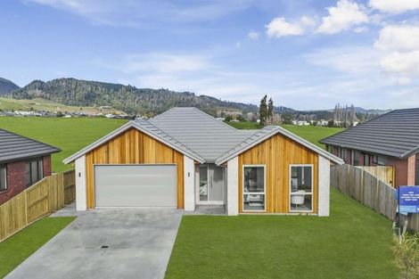 Photo of property in 16 Tarata Place, Owhata, Rotorua, 3010