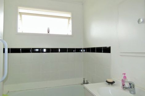 Photo of property in 71 Meadowvale Drive, Levin, 5510