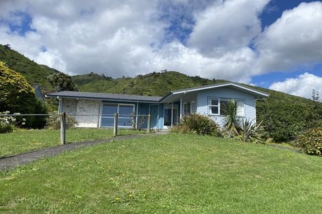 Photo of property in 9 Kotare Street, Waikanae, 5036