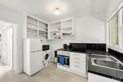 Photo of property in 2/26 Deller Grove, Silverstream, Upper Hutt, 5019