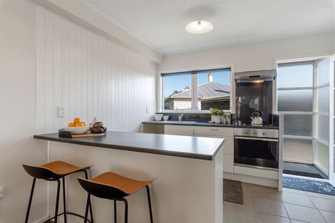 Photo of property in 2/67 Vauxhall Road, Devonport, Auckland, 0624