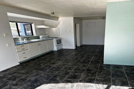 Photo of property in 5 Augustus Earle Place, Pukehangi, Rotorua, 3015